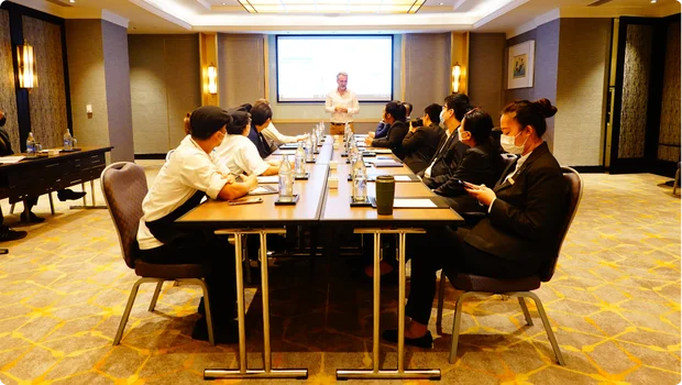 Kitchen staff training on food waste prevention for food waste certification
